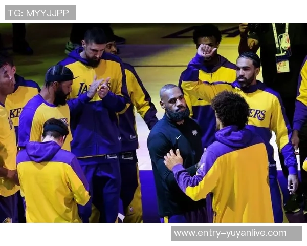 勇士与湖人激战正酣谁将成为西部季后赛的王者之争 勇士与湖人激战正酣谁将成为西部季后赛的王者之争